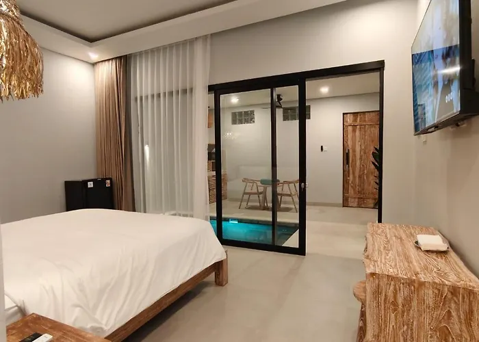 The Eight & Bali - *